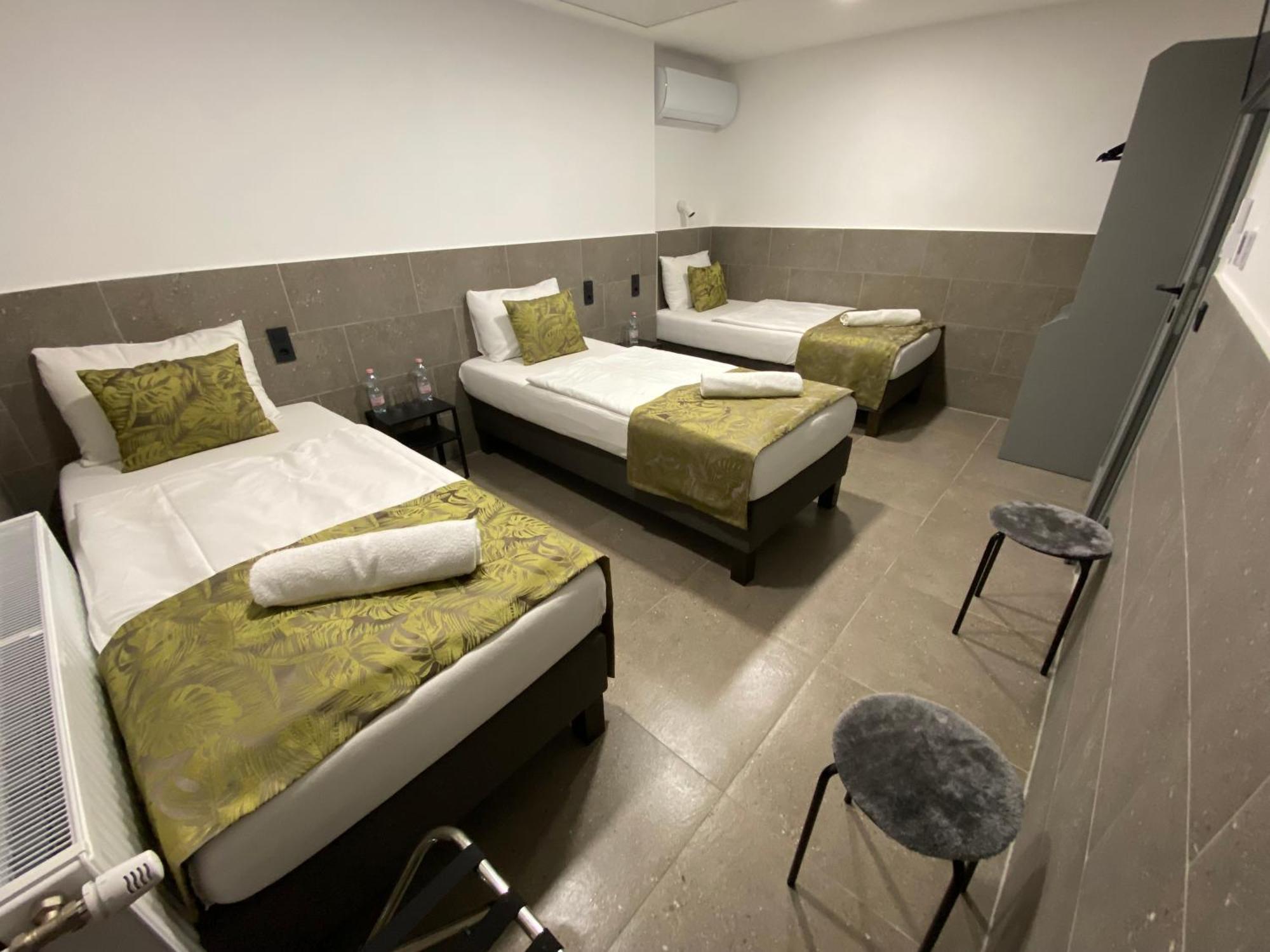 Levendula Vendeghaz Hotel Gyor Luaran gambar