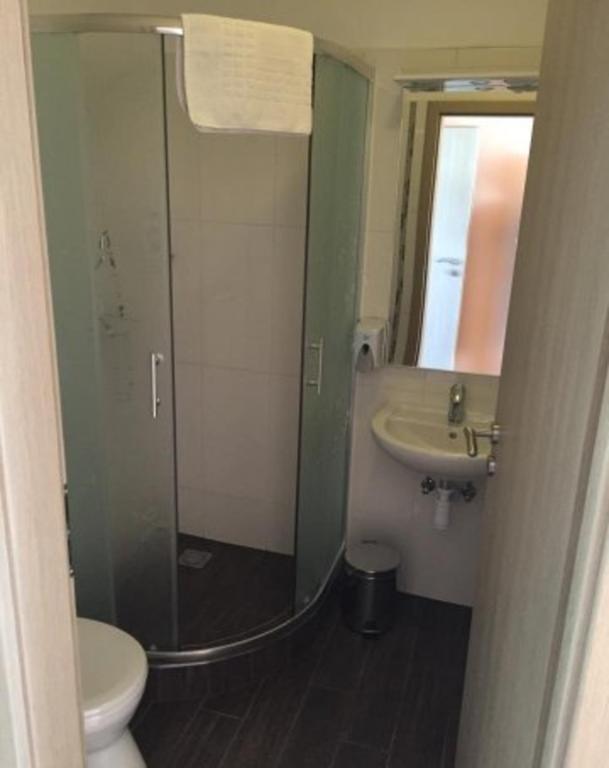 Levendula Vendeghaz Hotel Gyor Luaran gambar
