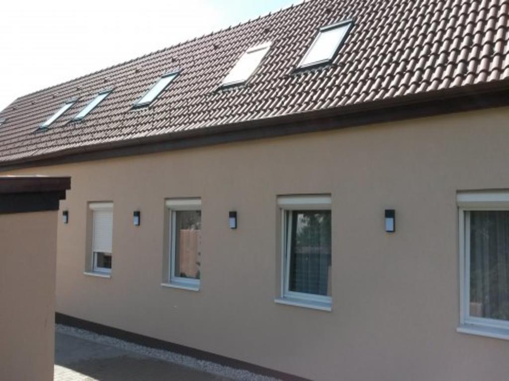 Levendula Vendeghaz Hotel Gyor Luaran gambar